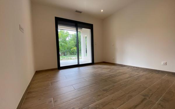 Maison à vendre    5 pièces •  Nègrepelisse