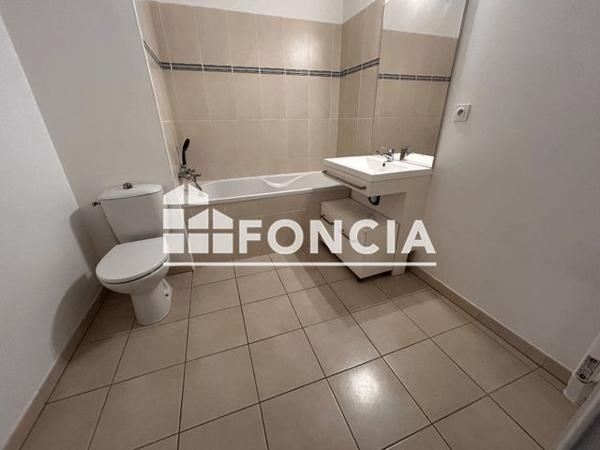 Location Appartement 2 pièces 38.5 m² - 160 CHEMIN DES JONQUILLES Marseille 13012