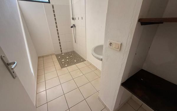 Appartement à vendre    3 pièces • 68 m2 Cayenne