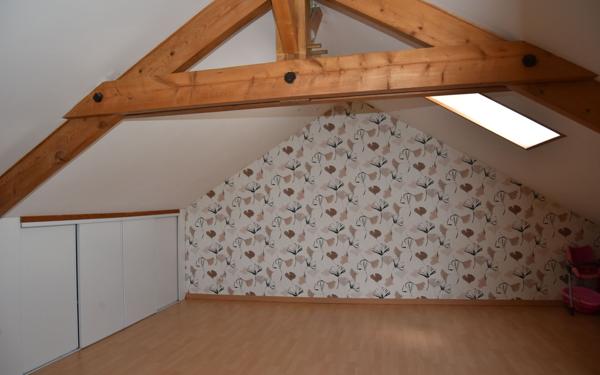 Maison à vendre    5 pièces •  Suaux