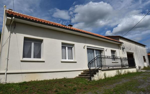 Maison à vendre    5 pièces •  Suaux