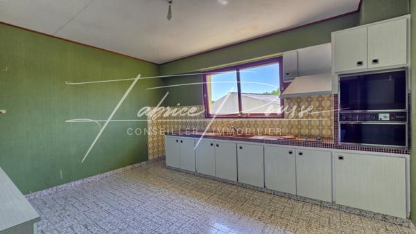 Tonnay-Charente (17430) Maison à rénover avec Hangar de 750m2