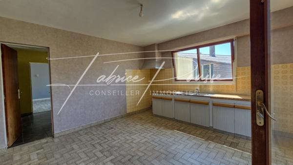 Tonnay-Charente (17430) Maison à rénover avec Hangar de 750m2