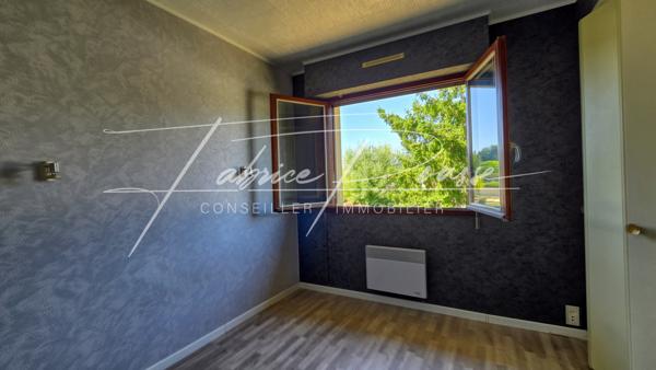 Tonnay-Charente (17430) Maison à rénover avec Hangar de 750m2