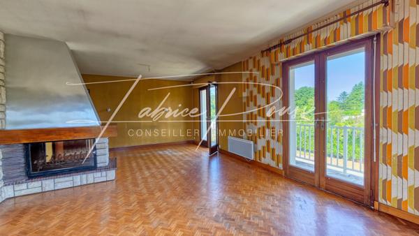 Tonnay-Charente (17430) Maison à rénover avec Hangar de 750m2