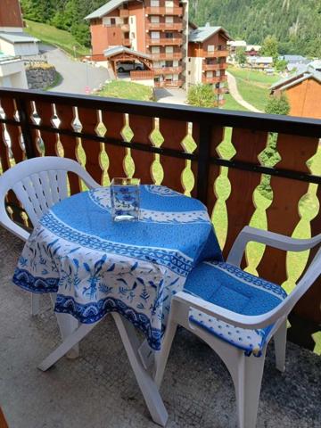 Vue dégagée, ensoleillement et proximité ski