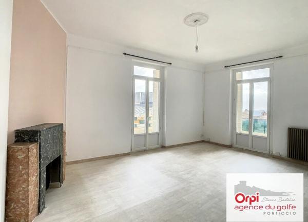 Appartement à louer    2 pièces • 72,57 m2 Ajaccio