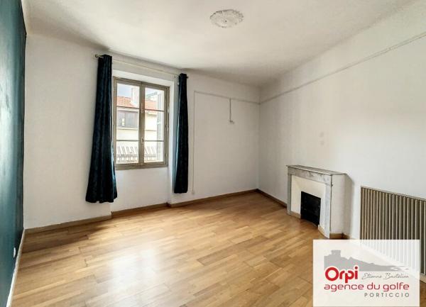 Appartement à louer    2 pièces • 72,57 m2 Ajaccio