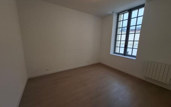 Appartement à louer    3 pièces • 62,01 m2 Compiègne
