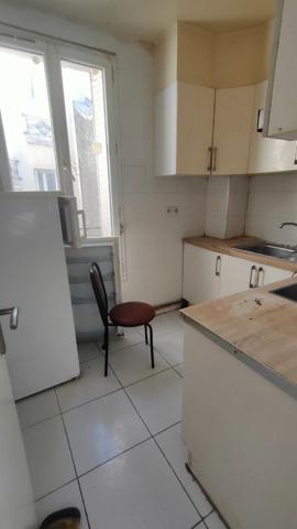 Vente
                Appartement64 m² - 3 Pièces -
                    AUBERVILLIERS (93300)