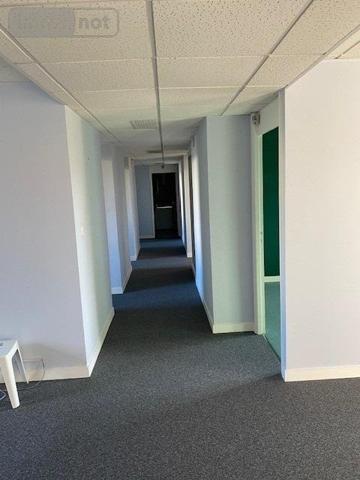 Entrepôt et bureaux à vendre à Quimper dans le Finistère (29000), ref : MA 1342