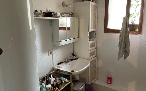 Appartement à vendre    3 pièces •  Saint-Gilles