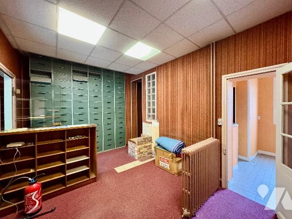 CENTRE VILLE GOURNAY EN BRAY - immeuble de 193m² avec local commercial et partie habitation