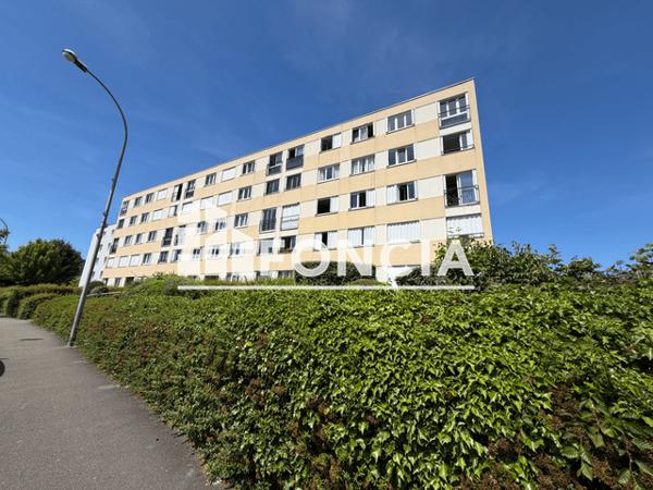 Location Appartement 4 pièces 78.08 m² - 58 RUE PIERRE DE COUBERTIN Mainvilliers 28300