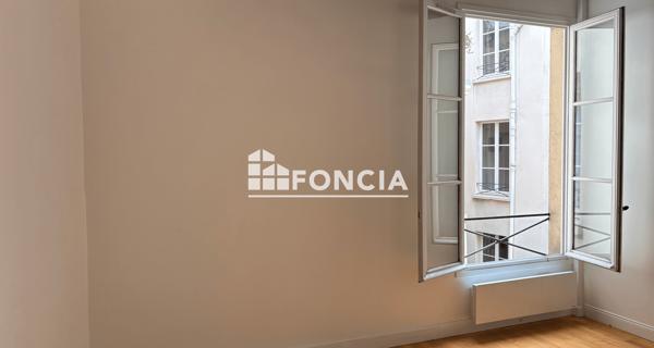 Location Appartement 2 pièces 42 m² - Paris 75004