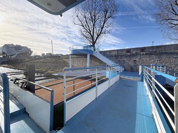 Murs commerciaux - Emplacement premium - péniche