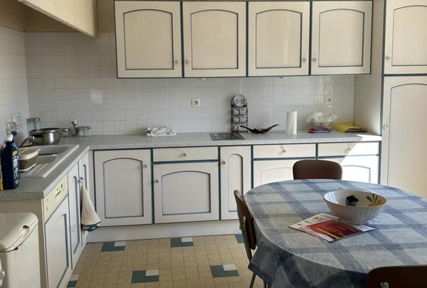 Maison avec dépendance sur grand terrain