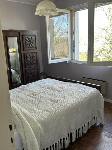 Maison avec dépendance sur grand terrain