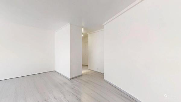 Location                                                      Appartement
                        
                     2 pièces                      54 m2                     à Noisy-le-Grand