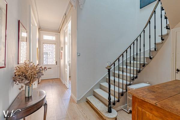 Maison à vendre 1 149 500 € Bordeaux 6 p 208 m² DPE C