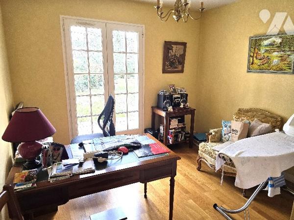 Maison individuelle de 251 m² à Serbannes.