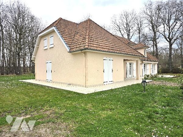 Maison individuelle de 251 m² à Serbannes.