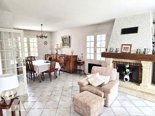 Maison individuelle de 251 m² à Serbannes.
