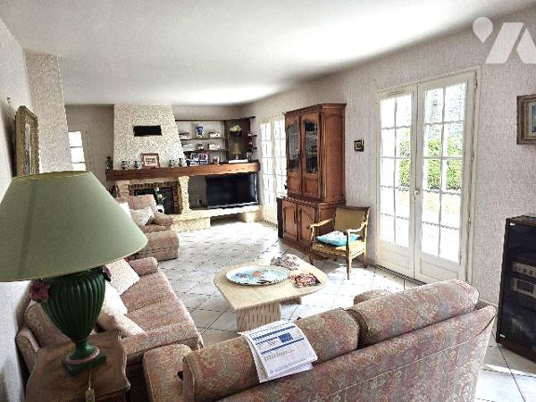 Maison individuelle de 251 m² à Serbannes.
