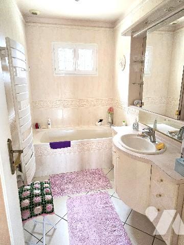Maison individuelle de 251 m² à Serbannes.