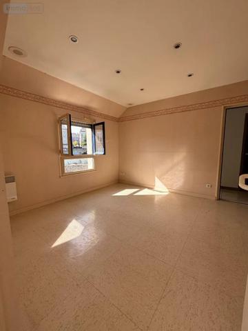 Location - Appartement Fougères 35300 5 pièces 108 m 2