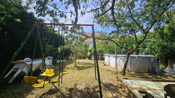 Vente                                                      Maison
                        
                     6 pièces                      90 m2                     à Longpont-sur-Orge