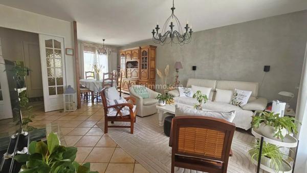Vente                                                      Maison
                        
                     6 pièces                      90 m2                     à Longpont-sur-Orge