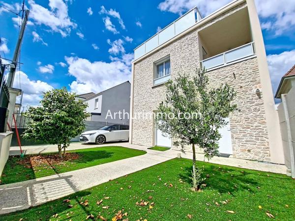 Vente                                                      Maison
                        
                     6 pièces                      171 m2                     à Limeil-Brévannes