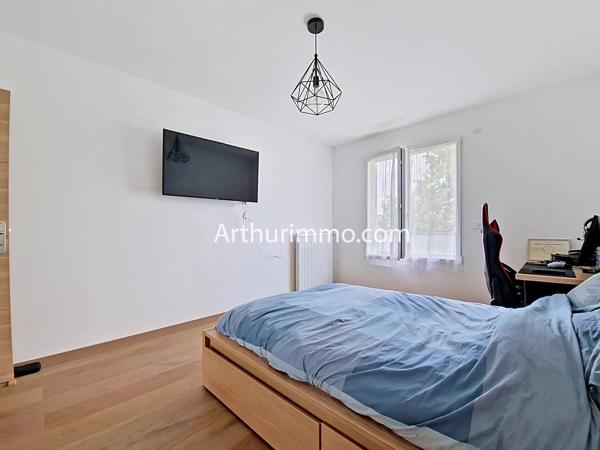 Vente                                                      Maison
                        
                     6 pièces                      171 m2                     à Limeil-Brévannes