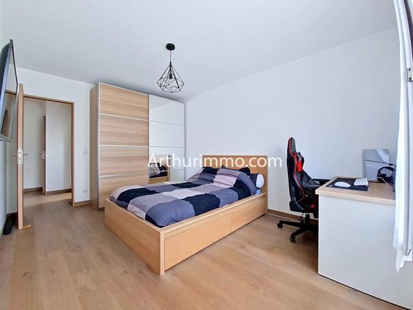 Vente                                                      Maison
                        
                     6 pièces                      171 m2                     à Limeil-Brévannes