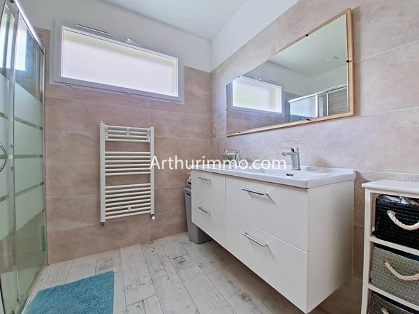 Vente                                                      Maison
                        
                     6 pièces                      171 m2                     à Limeil-Brévannes