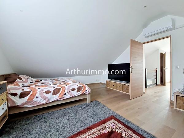 Vente                                                      Maison
                        
                     6 pièces                      171 m2                     à Limeil-Brévannes