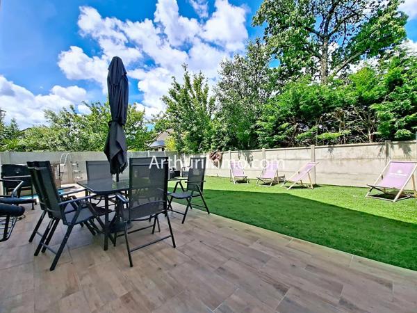 Vente                                                      Maison
                        
                     6 pièces                      171 m2                     à Limeil-Brévannes