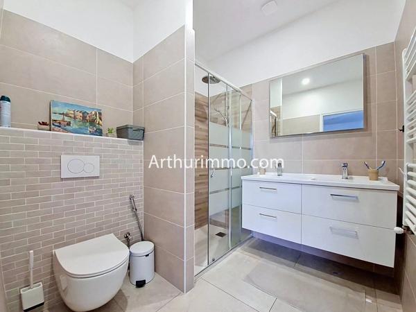 Vente                                                      Maison
                        
                     6 pièces                      171 m2                     à Limeil-Brévannes