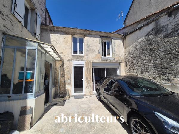 Maison à rénover 7 pièces 160 m² Jarnac centre-ville