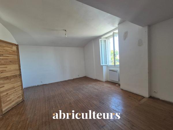 Maison à rénover 7 pièces 160 m² Jarnac centre-ville