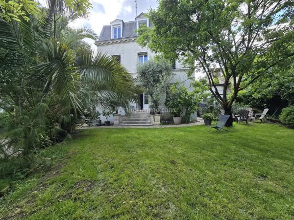 Vente                                                      Maison
                        
                     8 pièces                      170 m2                     à Nogent-sur-Marne