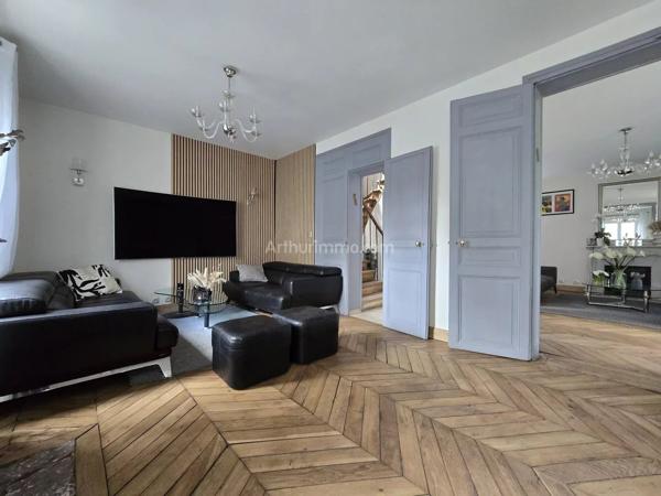 Vente                                                      Maison
                        
                     8 pièces                      170 m2                     à Nogent-sur-Marne
