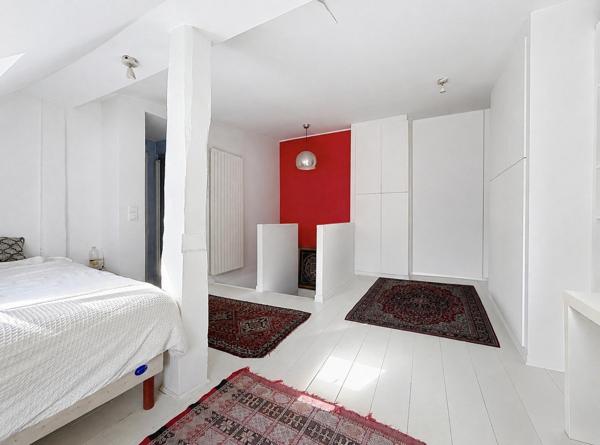 10e / DUPLEX DE CHARME, DERNIER ÉTAGE AVEC BALCON
