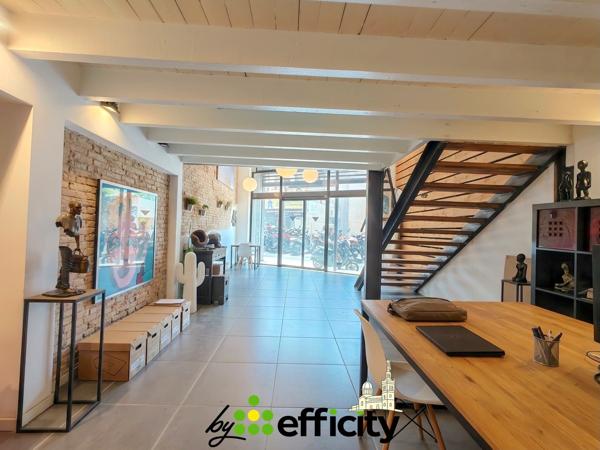 Local Commercial
        
        - 127 m² 350 000 € *