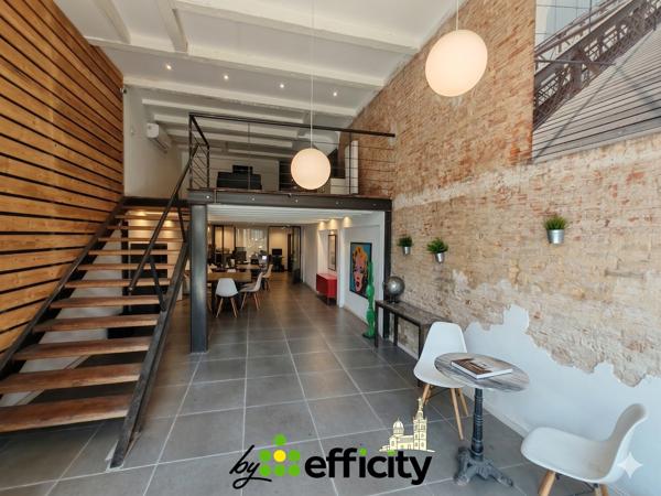 Local Commercial
        
        - 127 m² 350 000 € *