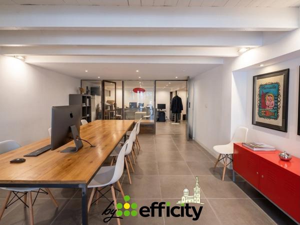 Local Commercial
        
        - 127 m² 350 000 € *