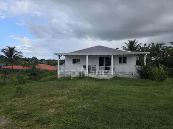 Néron, Le Moule - Appartement avec grand jardin - 2 chambres, haut de villa totalement indépendant