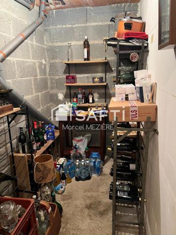 Agréable pavillon, très bien situé à raffraichir.