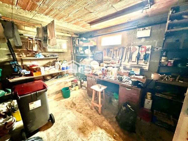 Agréable pavillon, très bien situé à raffraichir.